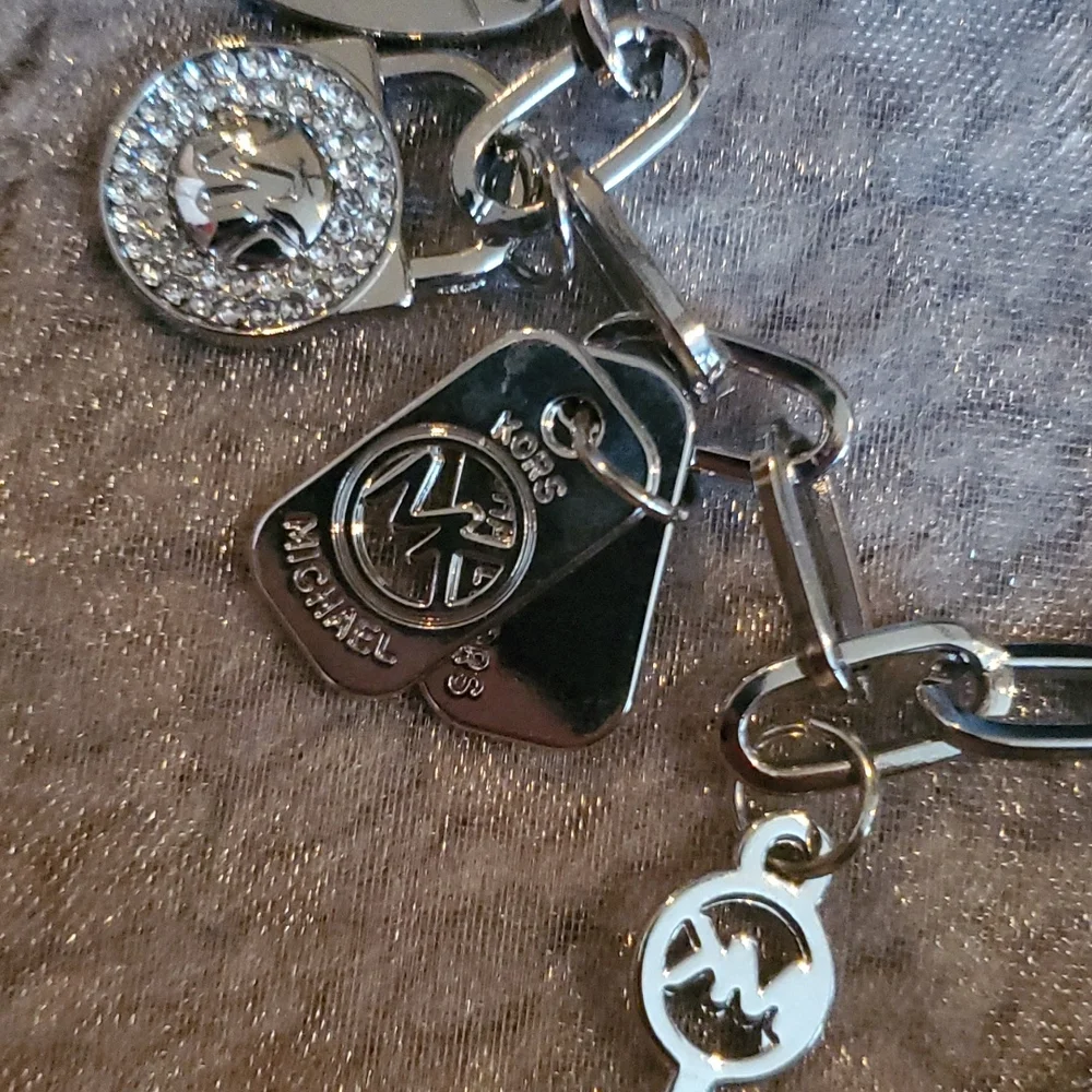 Michael kors silver toggle bracelet 😍